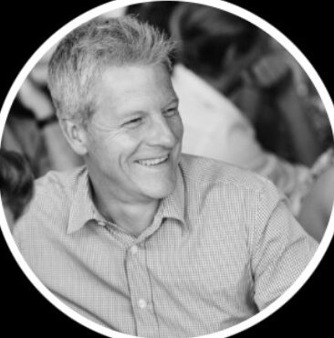 Stephen Banbury - VP of Marketing & Customer Success at ClearlyRate