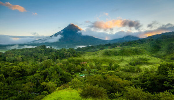 Hiring employees in Costa Rica