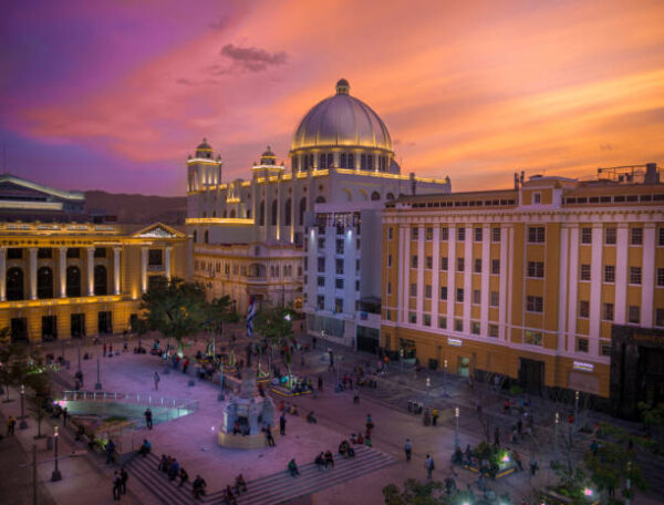 Hiring employees in El Salvador