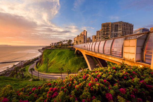 Hiring employees in Peru
