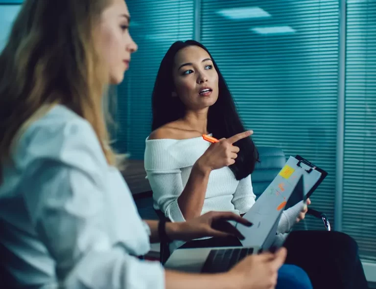 Engineer walking a customer team through a technical plan
